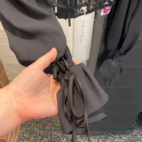 Sade Top - Picture 8 of 15